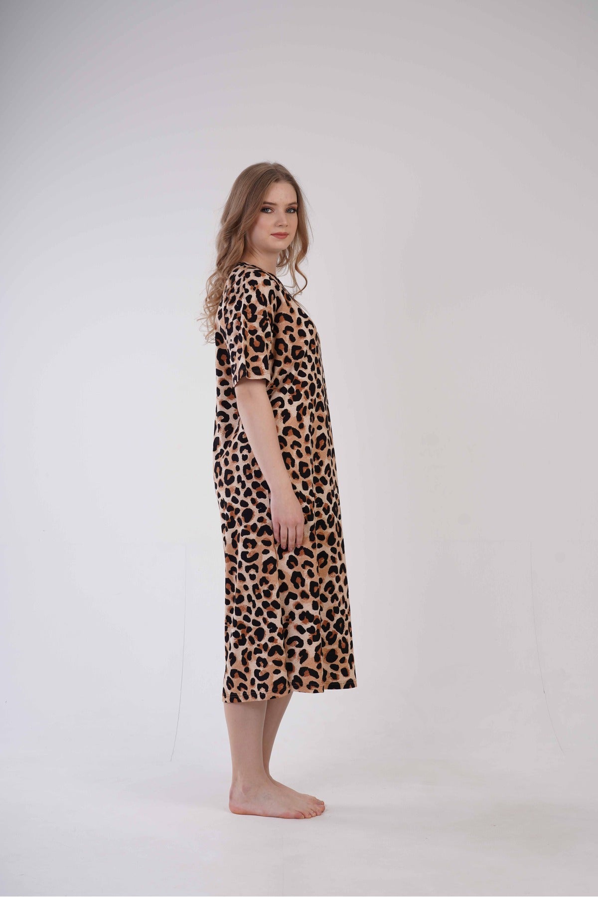 Woman Leopard Supreme Short Sleeve O Neck Vent Detail Drop Shoulder Tunic