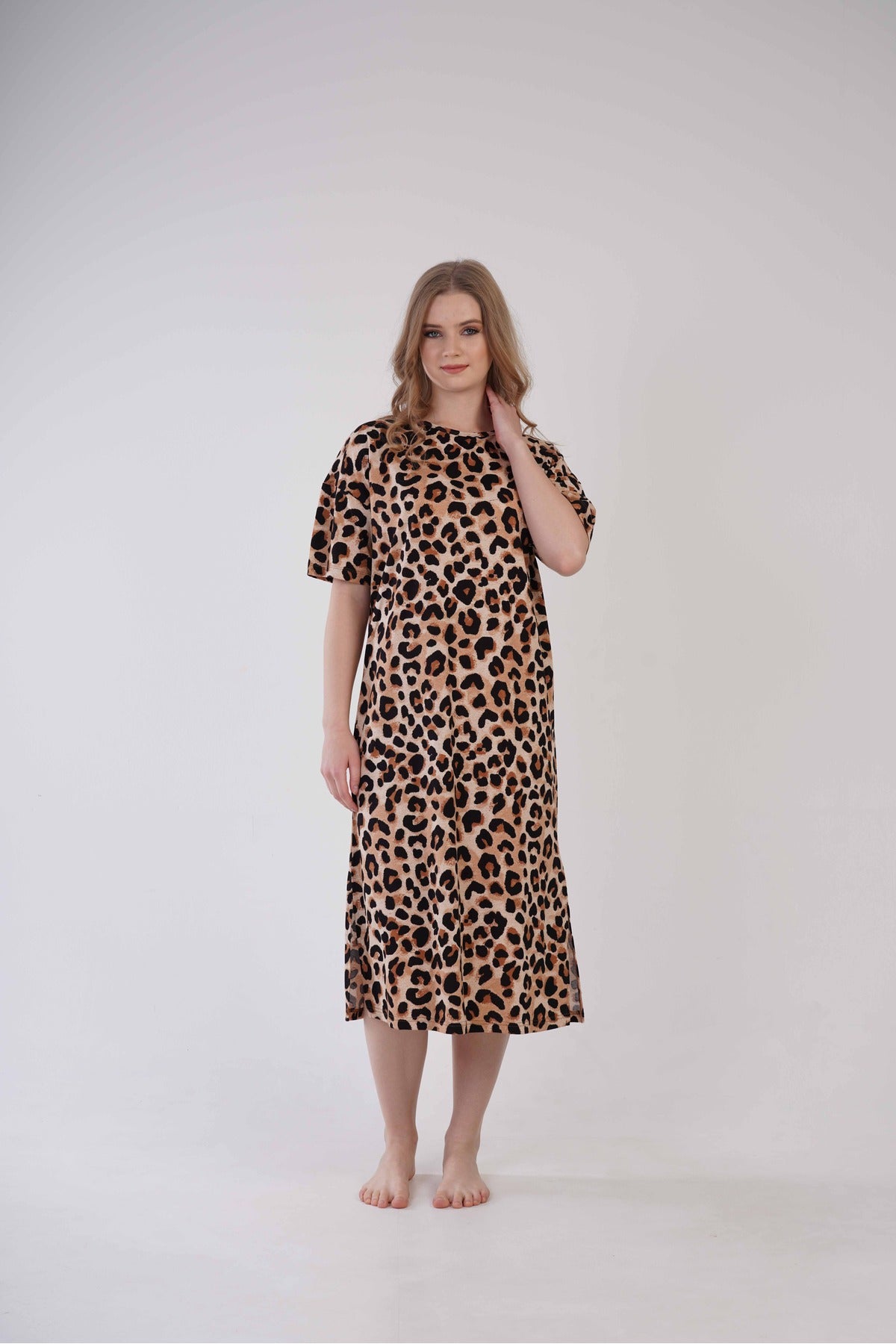 Woman Leopard Supreme Short Sleeve O Neck Vent Detail Drop Shoulder Tunic