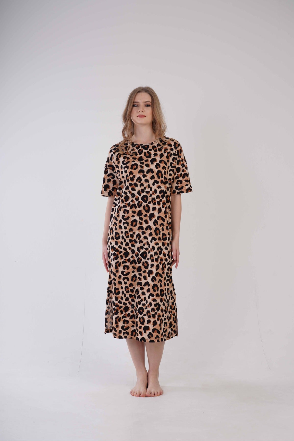 Woman Leopard Supreme Short Sleeve O Neck Vent Detail Drop Shoulder Tunic