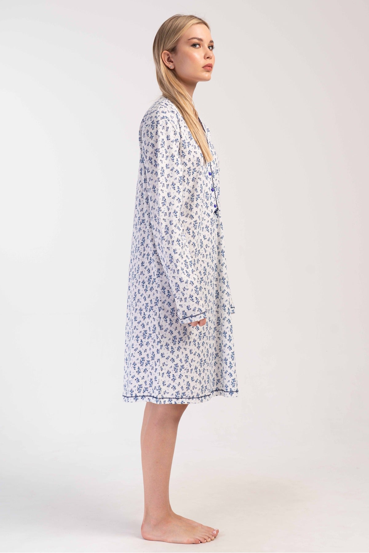 Woman Ane Supreme Buttoned V Neck Long Sleeve Tunic