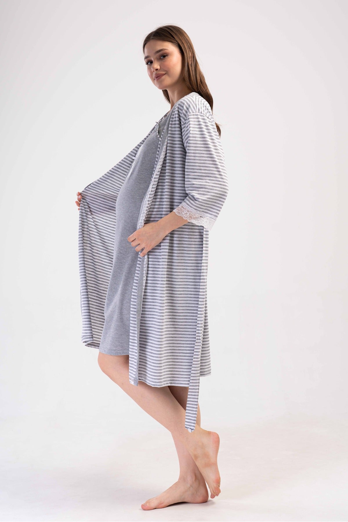 Woman Supreme Buttoned 3/4 Sleeve Pregnant Tunic and 3/4 Sleeve Pregnant Dressing Gown Set