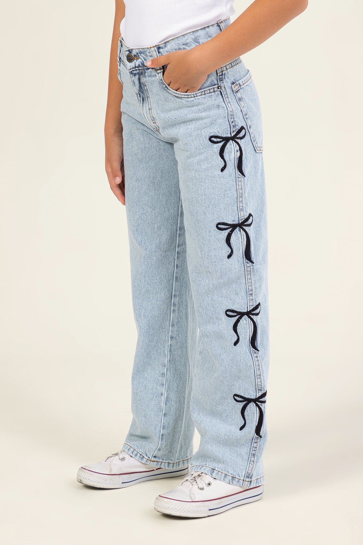 Girl Straight Leg Jeans With Bow Embroidery On The Sides